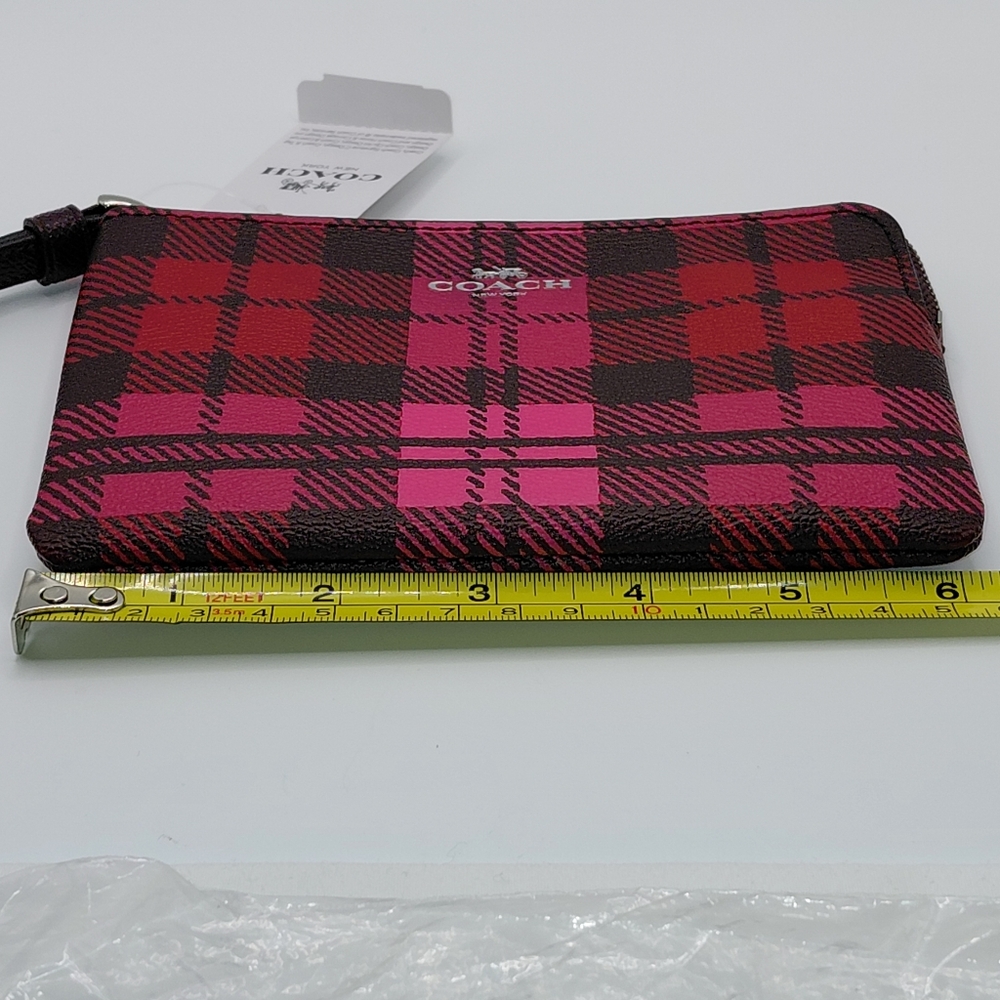 NWT Coach Corner Zip Wristlet In Black Red Pink Plaid F23632 - Picture 3 of 4